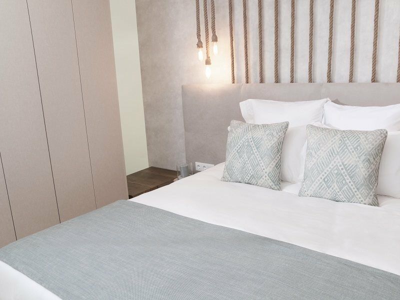 Oura Senses Hotel 3*